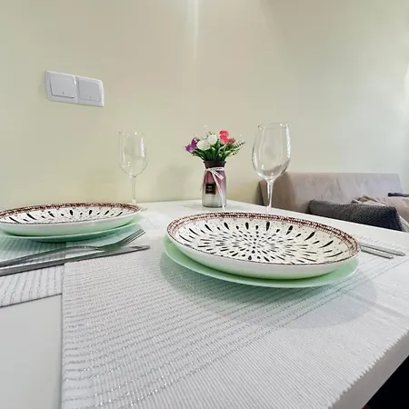 63rd Luxury One Bedroom Apartman *