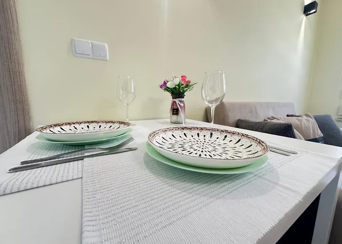 63rd Luxury One Bedroom Апартамент *